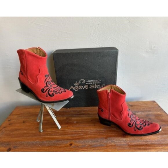 Agave Sky Red Vintage 'Floral Ankle Boot - Picture 5 of 9